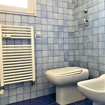 Apartamento Attico Di Charme, Terrazzo Di 25 Mq *